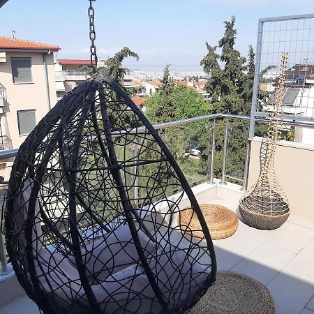 Όμορφο Διαμέρισμα- Σοφίτα Με Υπέροχη Θεα Thessaloniki Exterior foto
